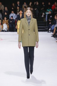 Look 18