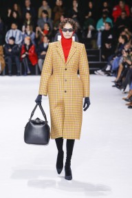 Look 32
