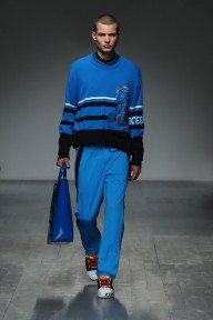 Look 15