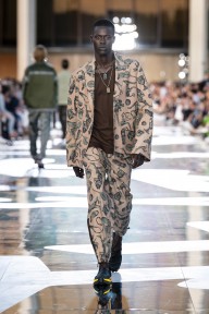 Look 44