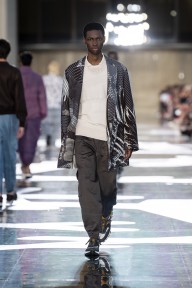 Look 10