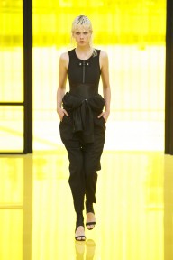 Look 32