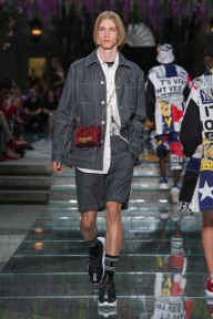 Look 10