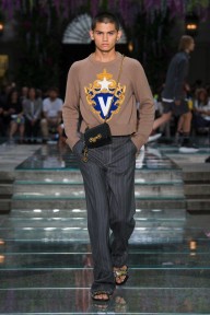 Look 11
