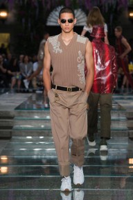Look 15