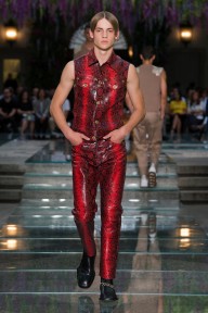 Look 16