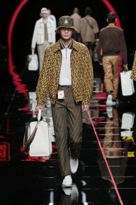 Look 32