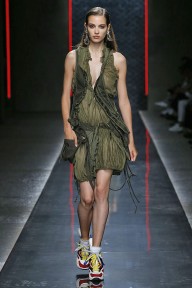 Look 10