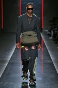 Look 16