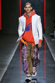 Look 28