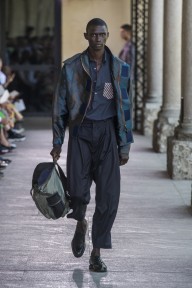 Look 10
