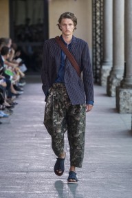 Look 12
