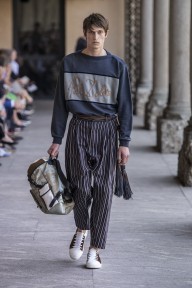Look 15