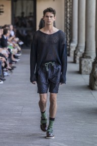 Look 16
