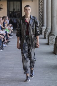 Look 17