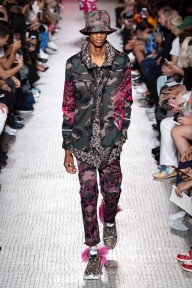 Look 9