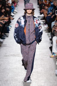 Look 12