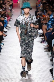Look 15