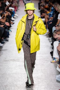 Look 18