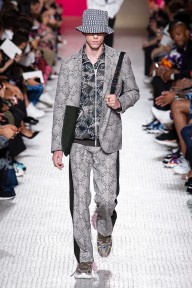 Look 23