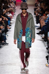 Look 32