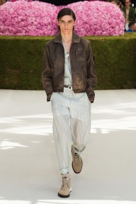 Look 10
