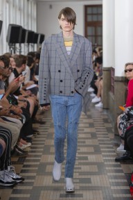 Look 16