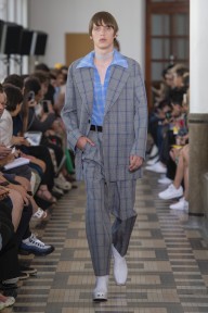 Look 18