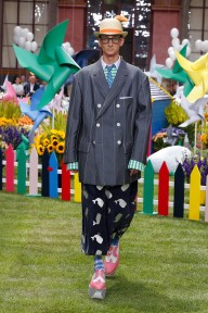 Look 3