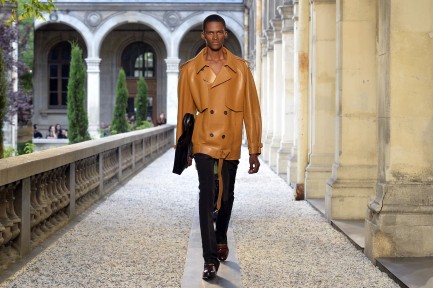 Look 12