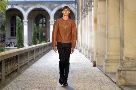 Look 30