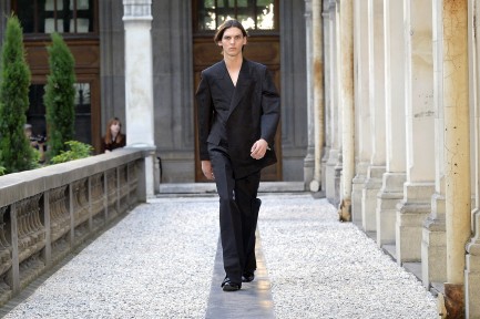 Look 37
