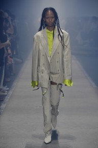 Look 15