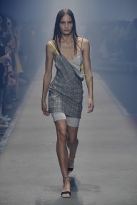 Look 16