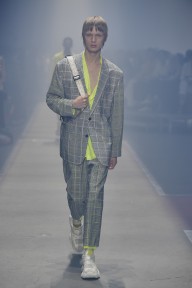Look 18