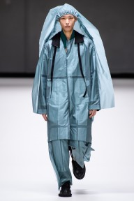 Look 16