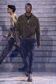 Look 24