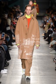 Look 16