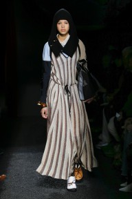 Look 28