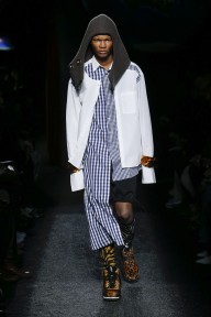 Look 32