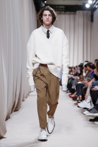 Look 32