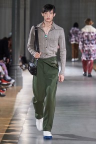 Look 16