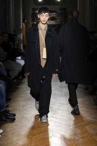 Look 16