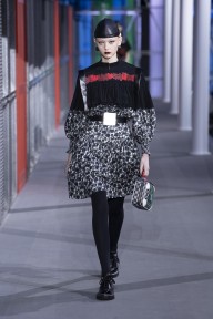 Look 32