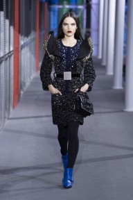 Look 16