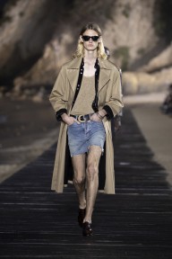 Look 16
