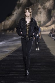 Look 28