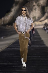 Look 32