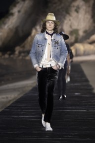 Look 38