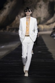Look 48